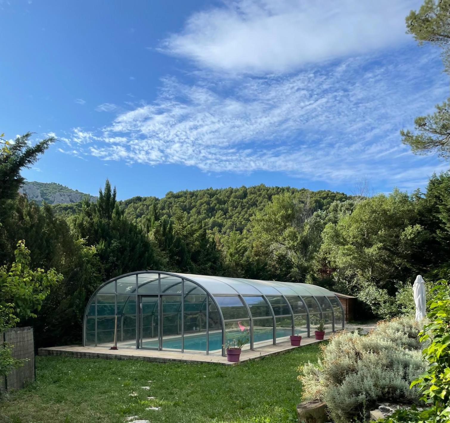 Domaine De Cassan Villa Lafare Екстериор снимка